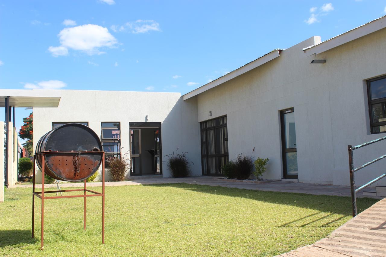Tsumeb Guesthouse Kamho المظهر الخارجي الصورة
